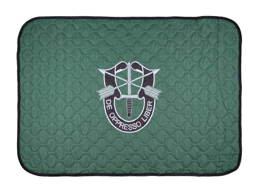 Woobie USA Throw Blanket - De Oppresso Liber (DOL) on Green